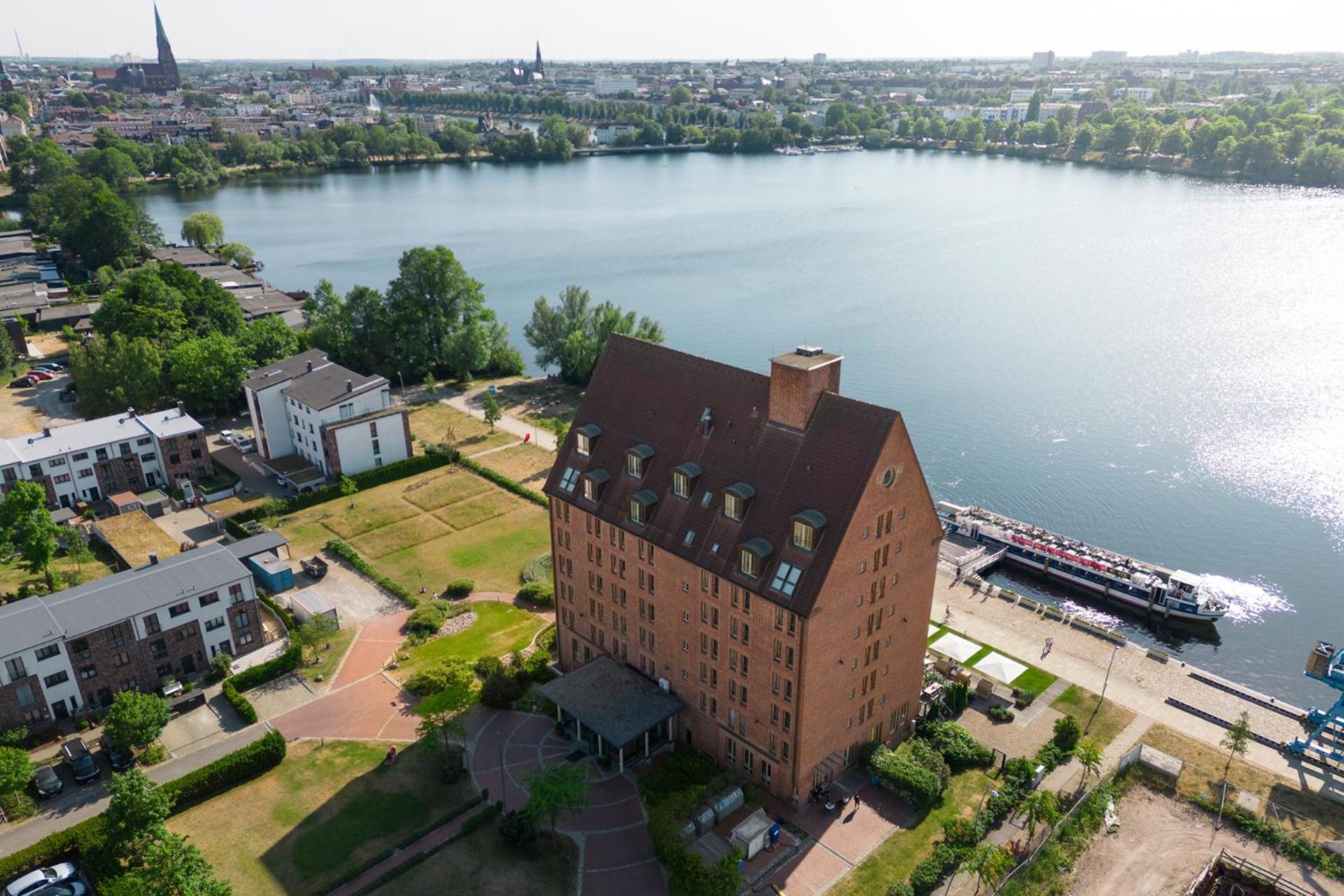 Hotel Speicher Am Ziegelsee Шверин Екстериор снимка